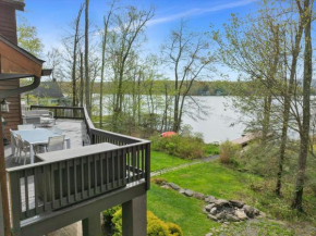 Lakefront, Dock, Hottub, Pooltable, Kayaks, 75